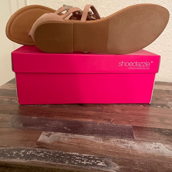 Sandals - Picture 2 of 4